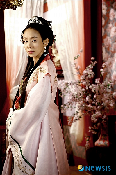 Park Ye Jin as Princess Chun Myung