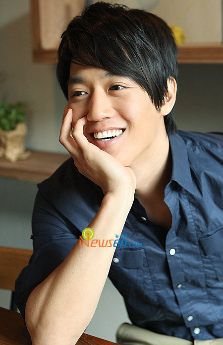 الممثل kim rae won Kimraewon