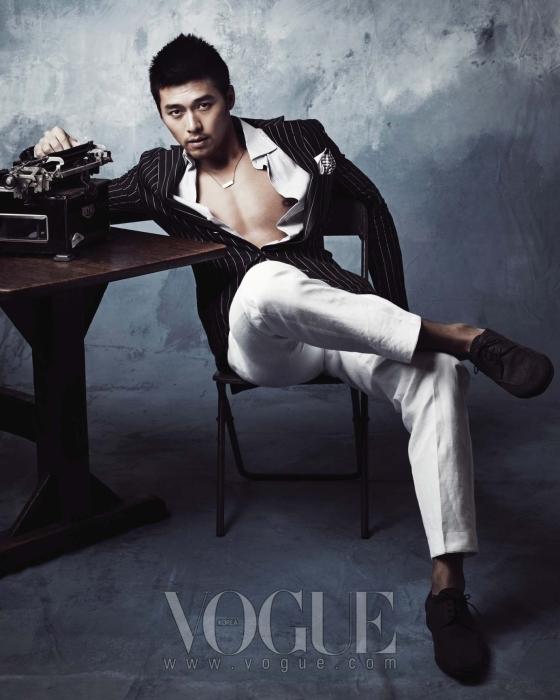 Hyun Bin in Vogue (8/09)