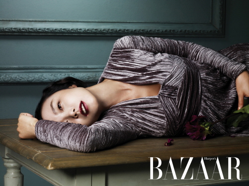 Jeon Do Yeon for Bazaar (9/09)
