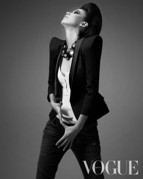 Han Hyo Joo in Vogue (9/09)