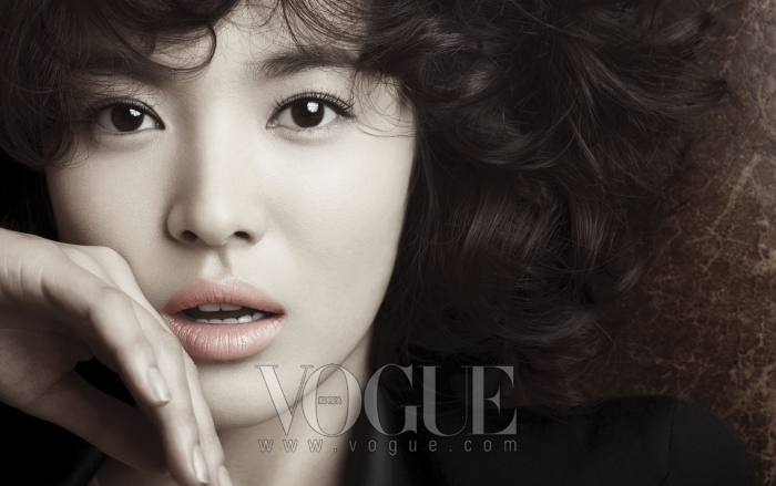 Song Hye Kyo in Vogue (9/09)